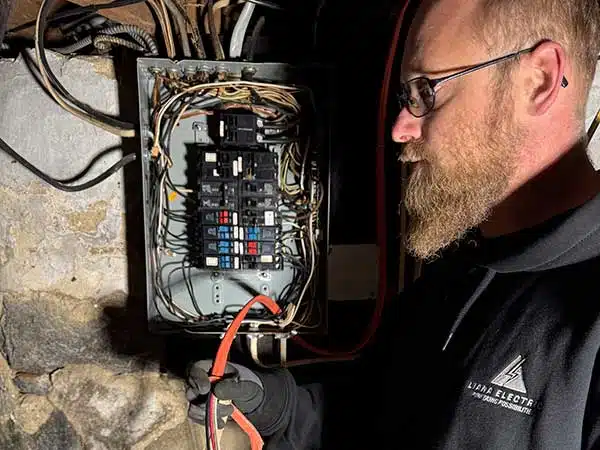 Electrician in Riegelsville